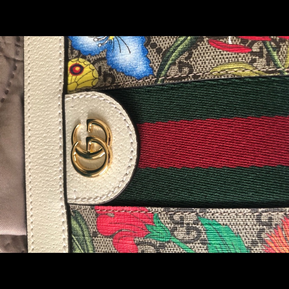 NWT Authentic Gucci Flora bag.  SOLD - Picture 4 of 12